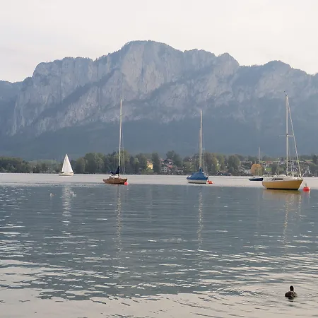 ヴォルヒューホテル ゴオイセラ ミューラ バート・ゴイーザーン